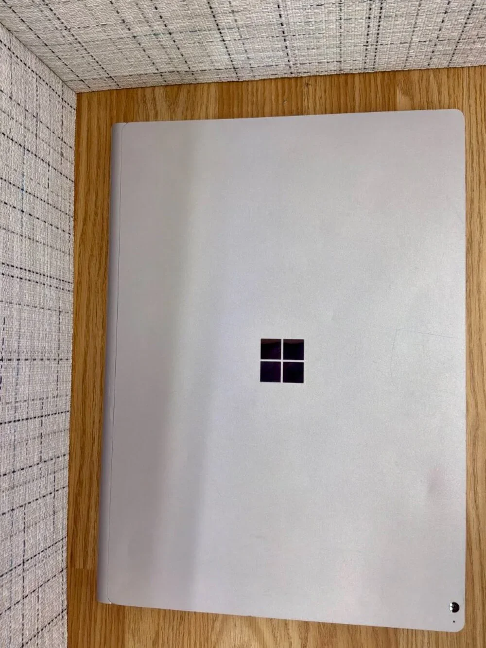 Microsoft Surface 2 15 i7-8th Gen 16GB 512GB SSD 6GB GPU Win11 Pro